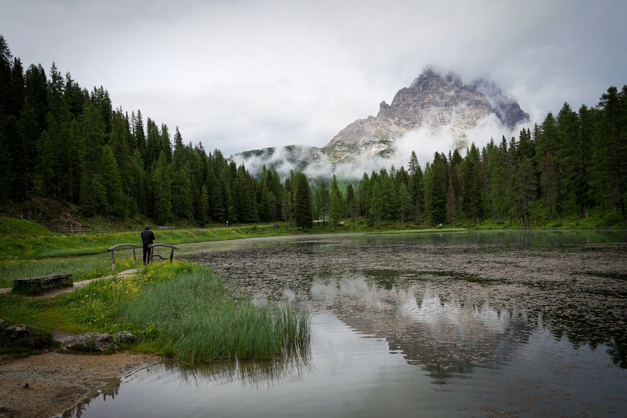 scenic-view-of-lake-antorno-in-dolomites-italy-32608161